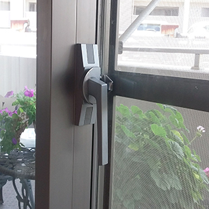 横浜市青葉区で窓のクレセント錠の修理 施工実績